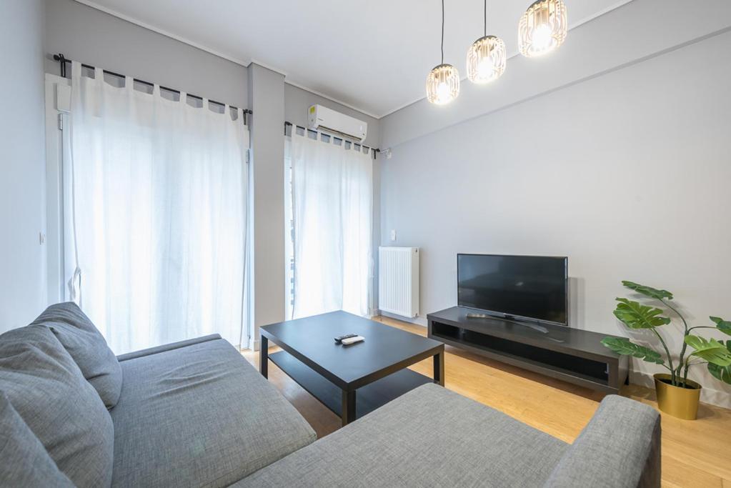 Pame Rentals - 2Bd & 2Ba Home, 4 Min To Acropolis เอเธนส์ ภายนอก รูปภาพ